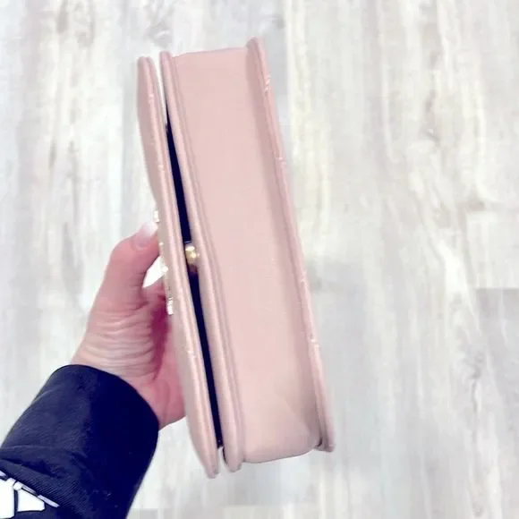 Bebe Women's Abigail Logo Top Crossbody NWT - Picture 5 of 7